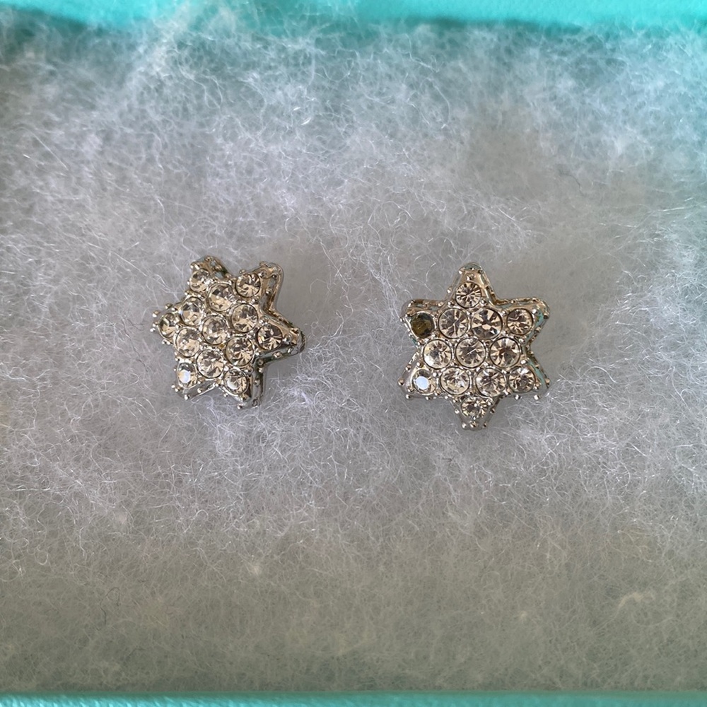 star shaped stud earrings
